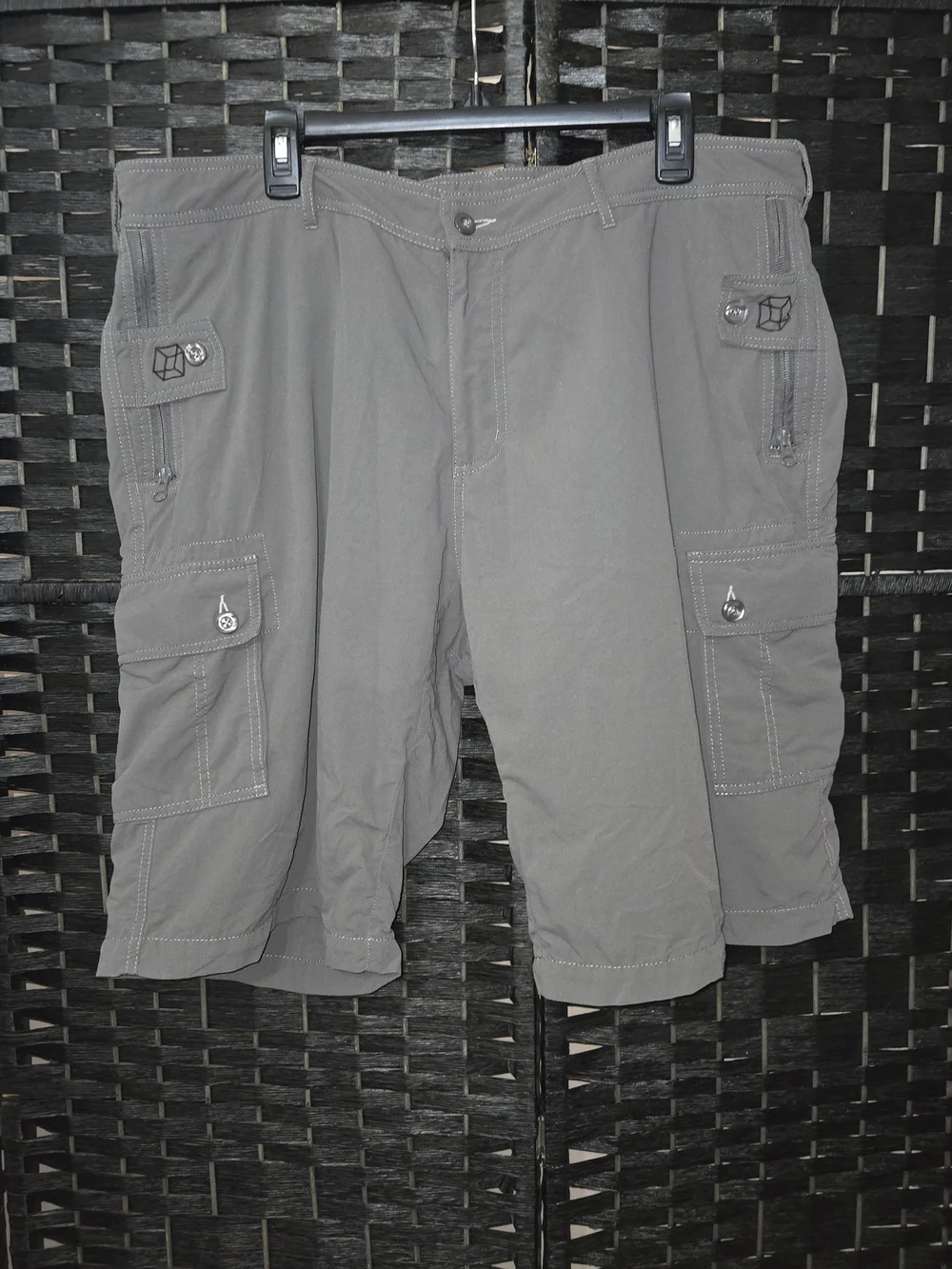 Clothing Arts Gray Utility Cargo Mens Shorts Size 40